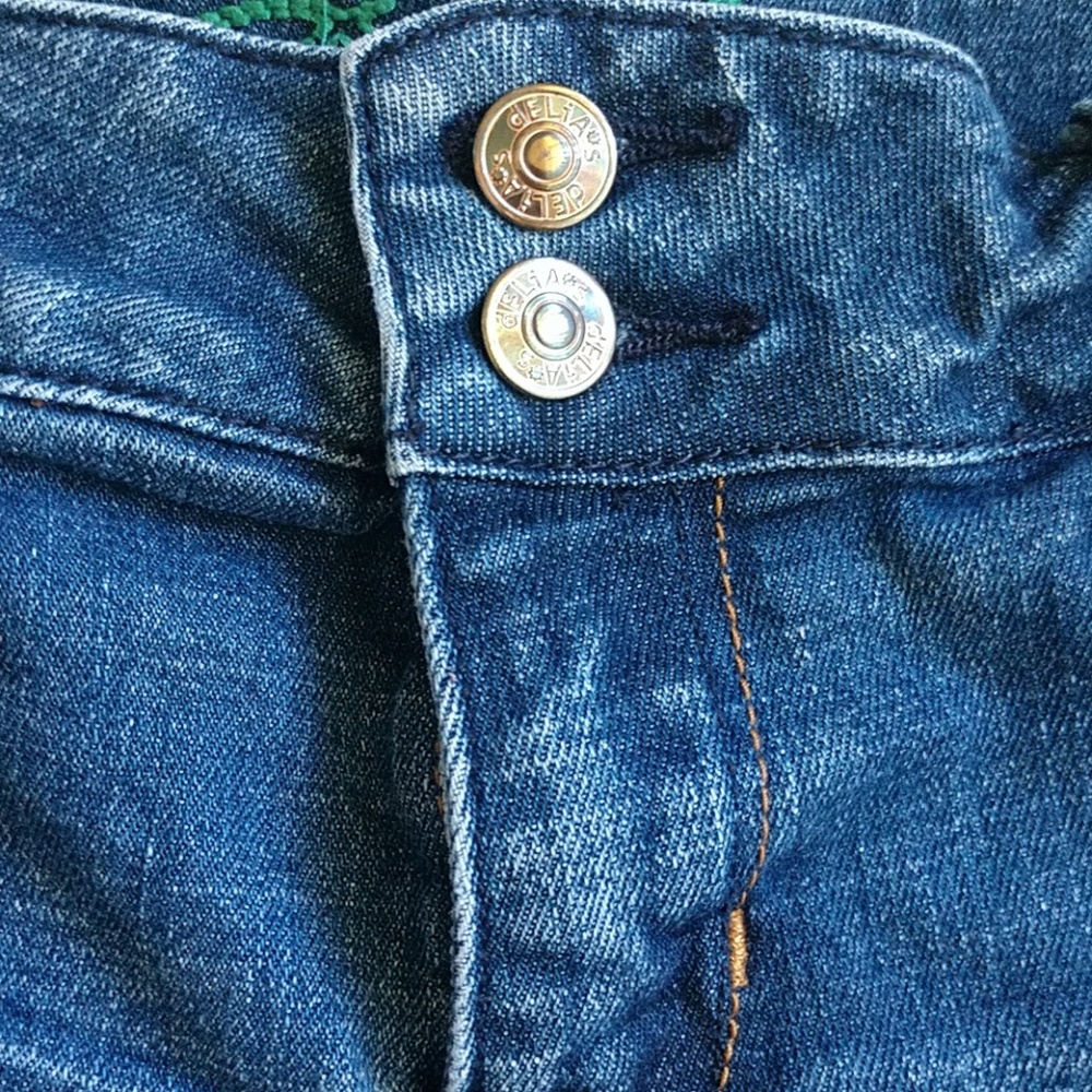 Cut Off Shorts - Picture 2 of 4